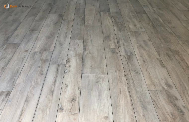 Grès porcellanato effetto legno: pregi e difetti